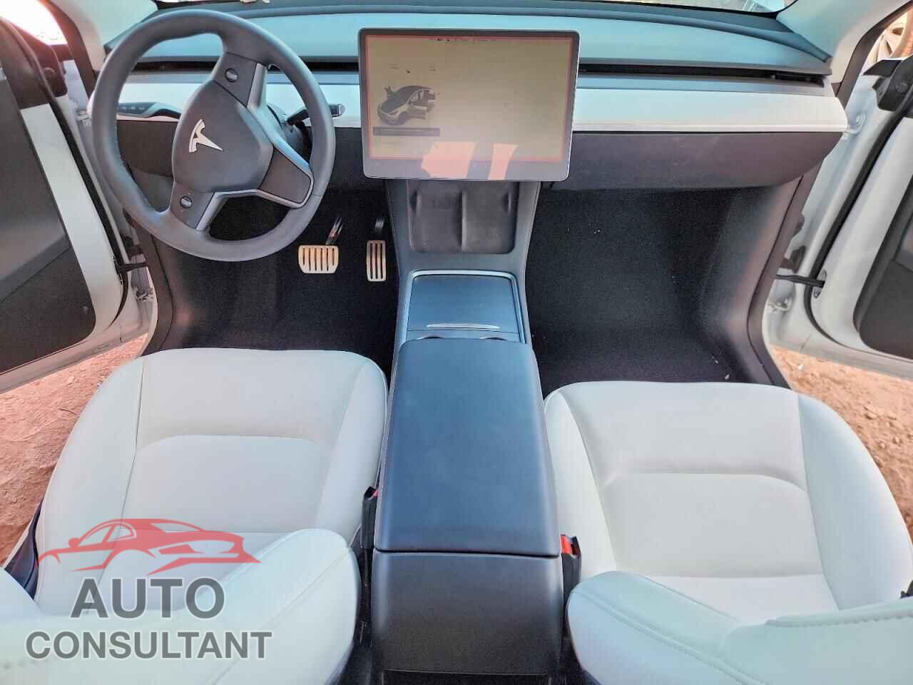 TESLA MODEL Y 2024 - 7SAYGDEF8RF052092