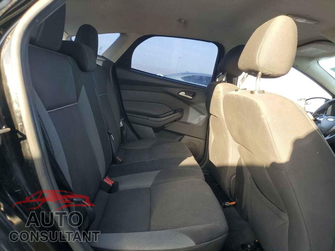 FORD FOCUS 2012 - 1FAHP3K26CL267621