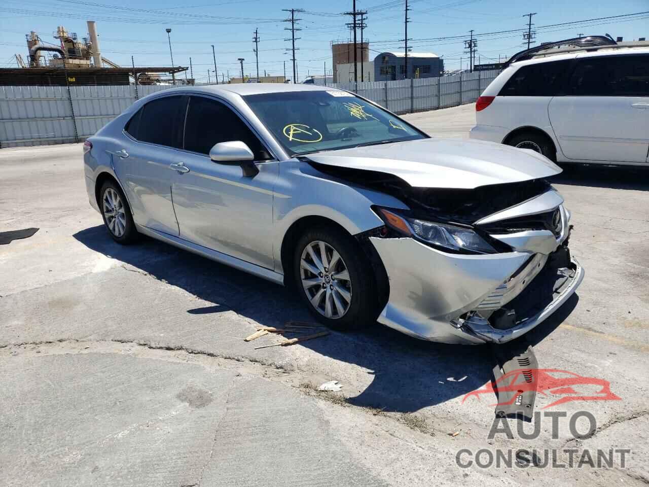 TOYOTA CAMRY 2018 - 4T1B11HK1JU591995
