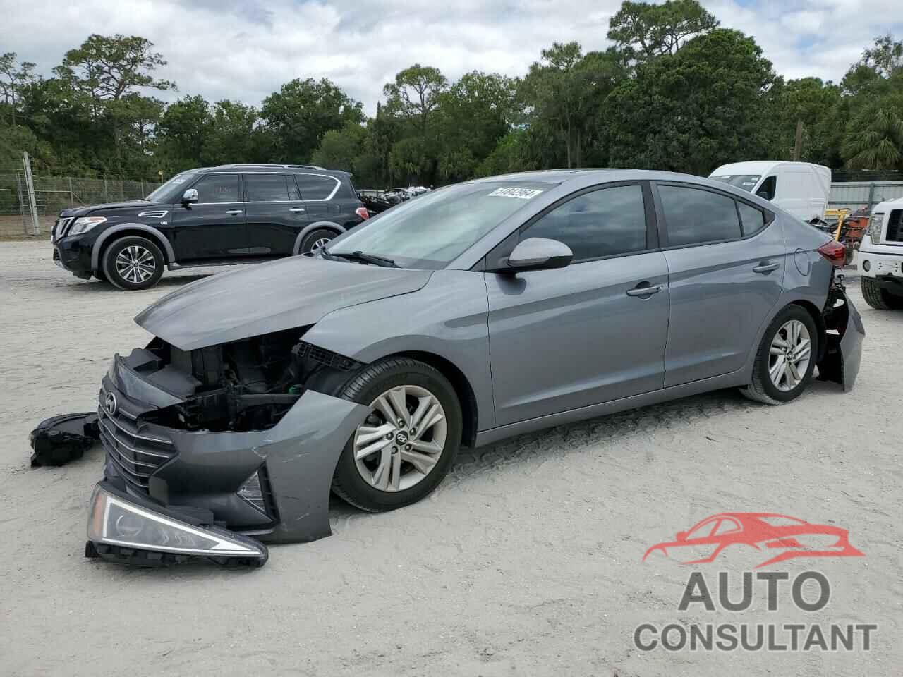 HYUNDAI ELANTRA 2019 - KMHD84LF2KU833582