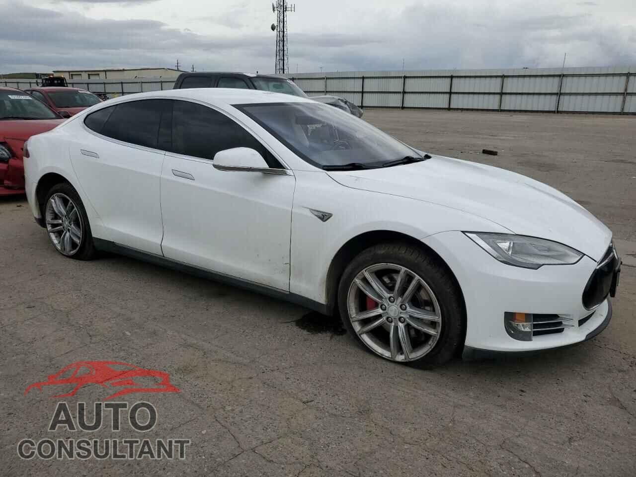 TESLA MODEL S 2013 - 5YJSA1CP6DFP05560