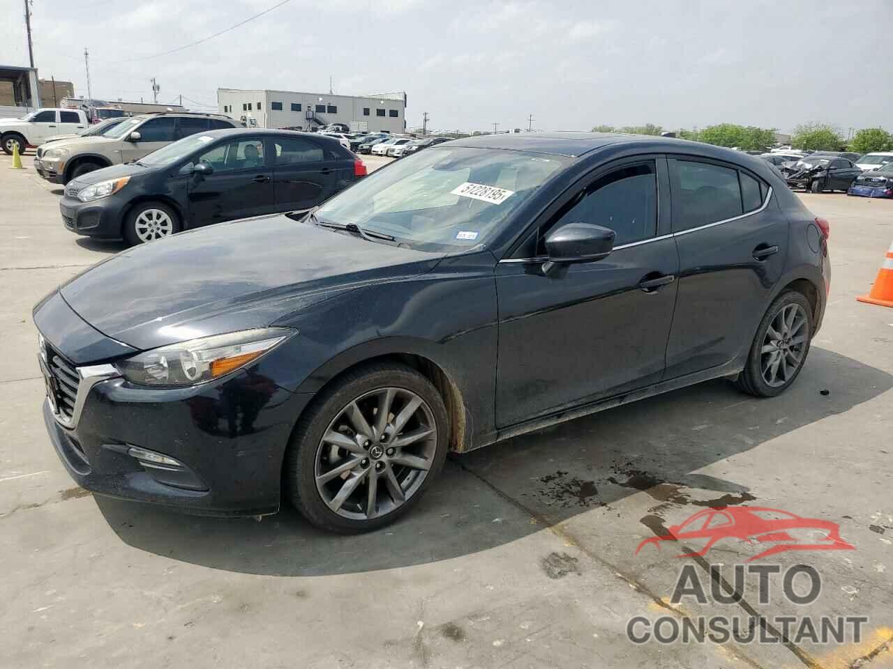 MAZDA 3 2018 - 3MZBN1L34JM167673