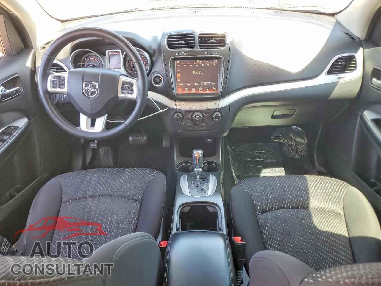 DODGE JOURNEY 2015 - 3C4PDCBG9FT578558