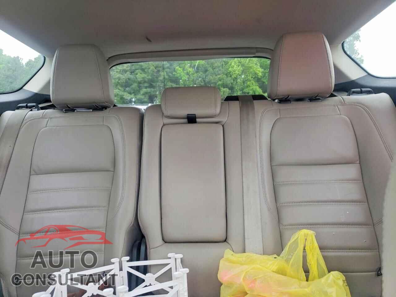FORD ESCAPE 2017 - 1FMCU0J93HUB08191