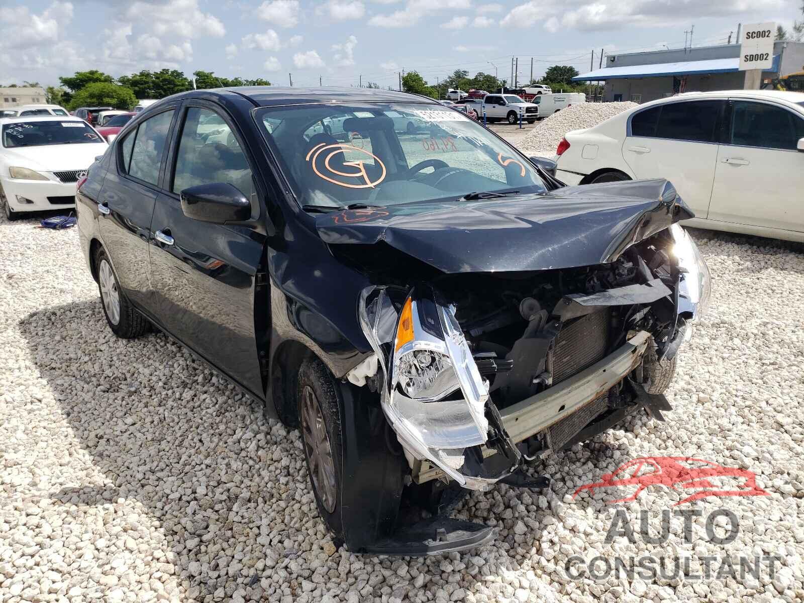 NISSAN VERSA 2017 - 3N1CN7AP5HL841140