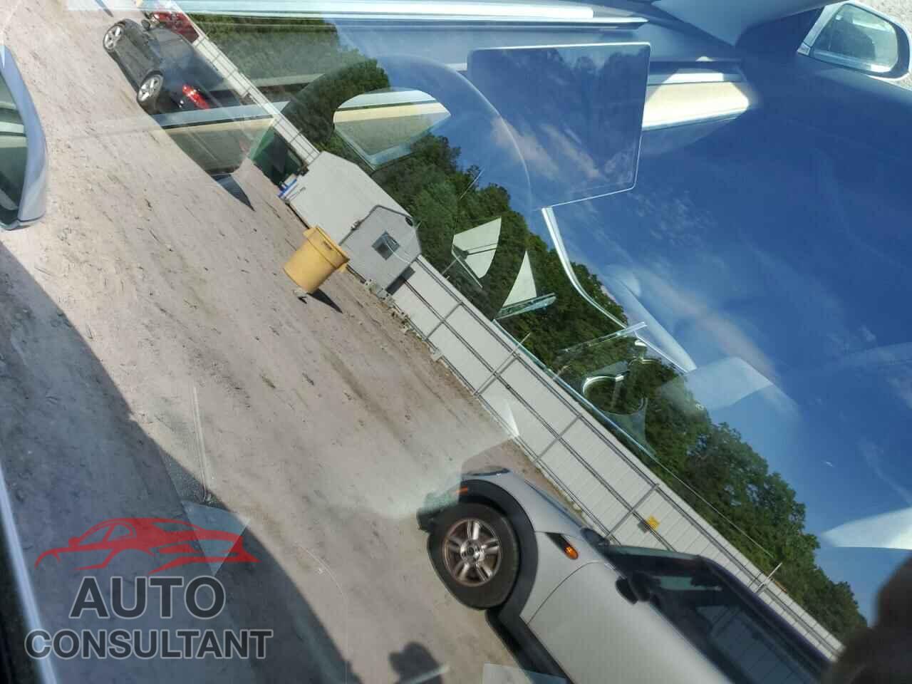 TESLA MODEL 3 2020 - 5YJ3E1EB6LF521020