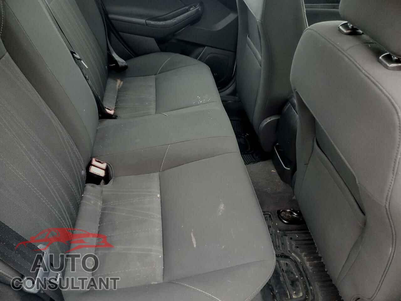 FORD FOCUS 2017 - 1FADP3H27HL209885