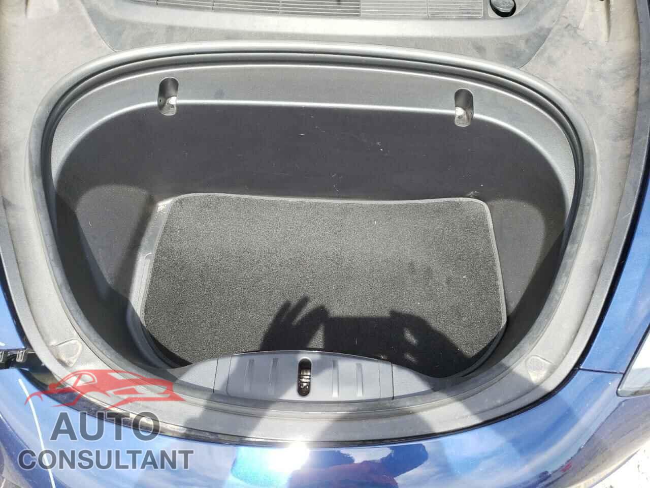 TESLA MODEL 3 2018 - 5YJ3E1EB3JF093680