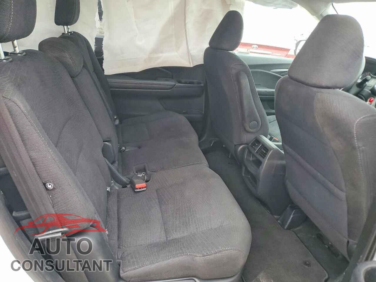 HONDA PILOT 2018 - 5FNYF6H19JB005797