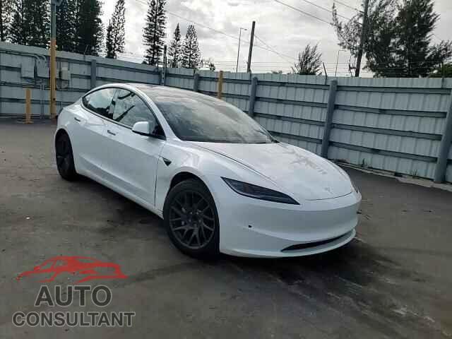 TESLA MODEL 3 2024 - 5YJ3E1EA5RF749672