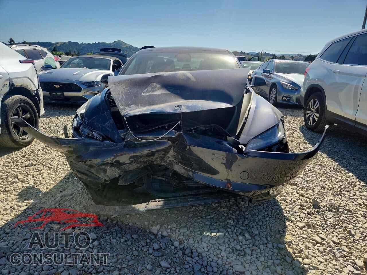 TESLA MODEL 3 2026 - 5YJ3E1EBXTF123647