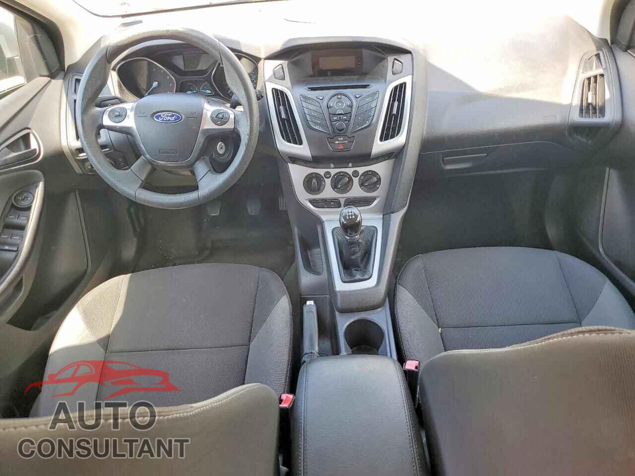 FORD FOCUS 2012 - 1FAHP3K2XCL193121