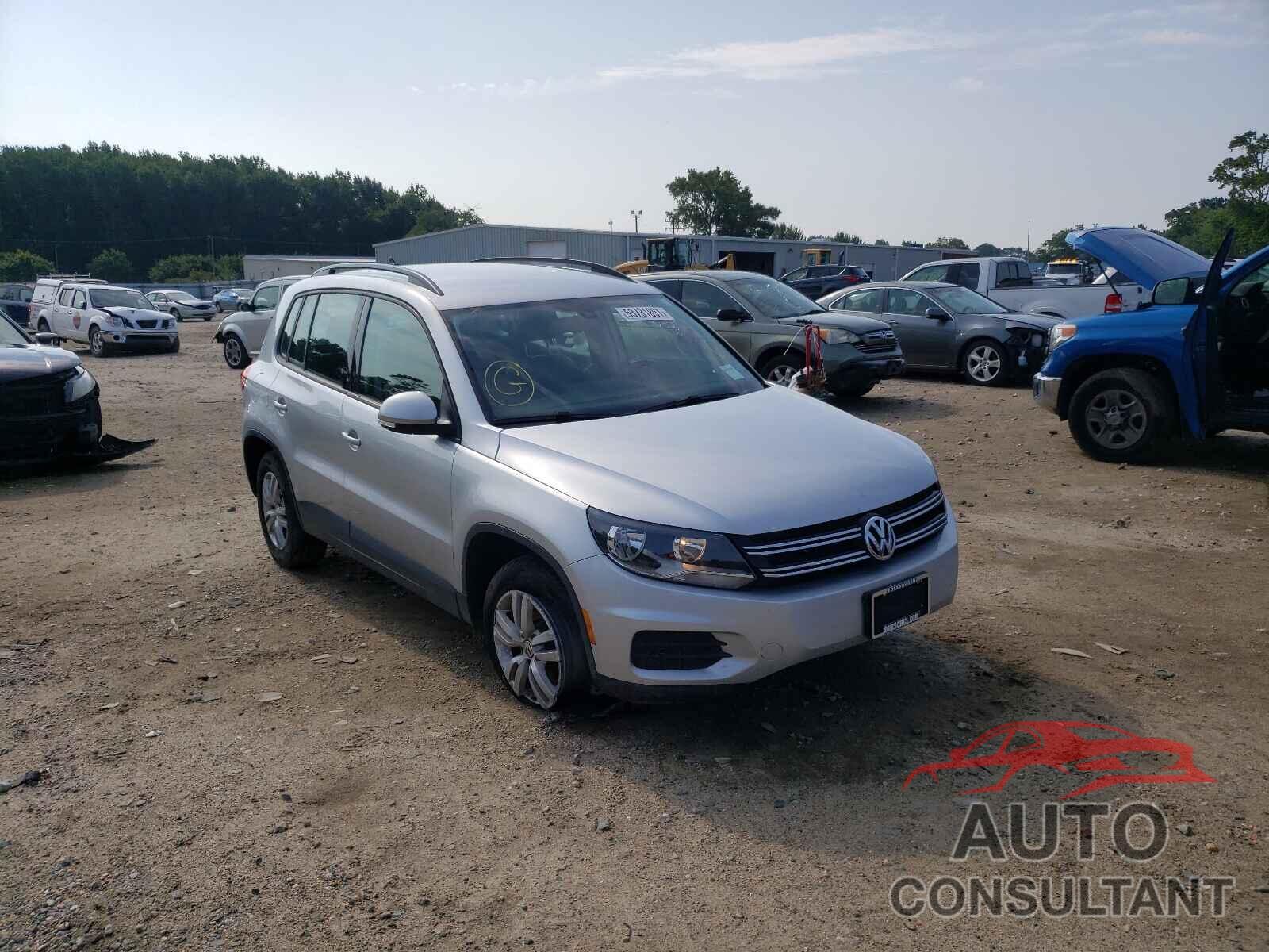 VOLKSWAGEN TIGUAN 2017 - WVGBV7AX3HK006286