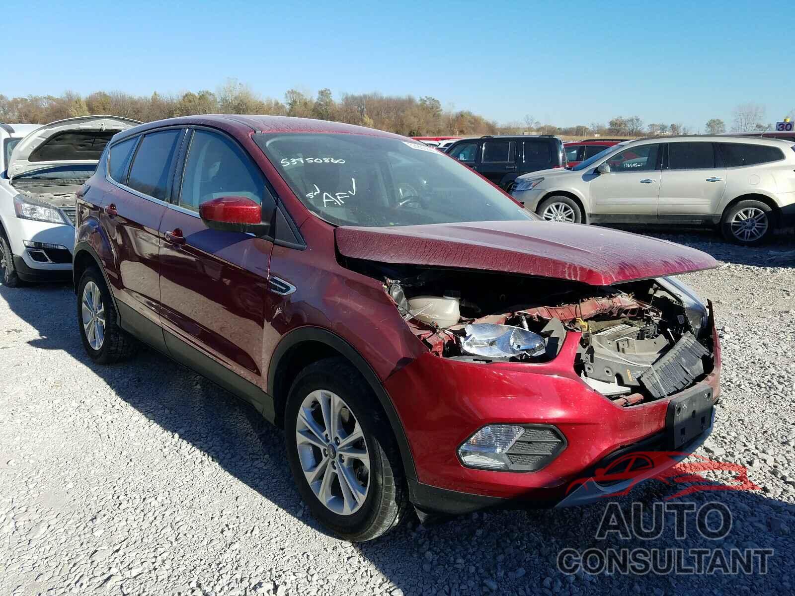 FORD ESCAPE 2019 - 1FMCU0GD6KUB58926