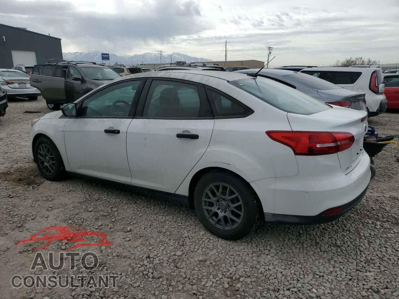 FORD FOCUS 2015 - 1FADP3E2XFL324143