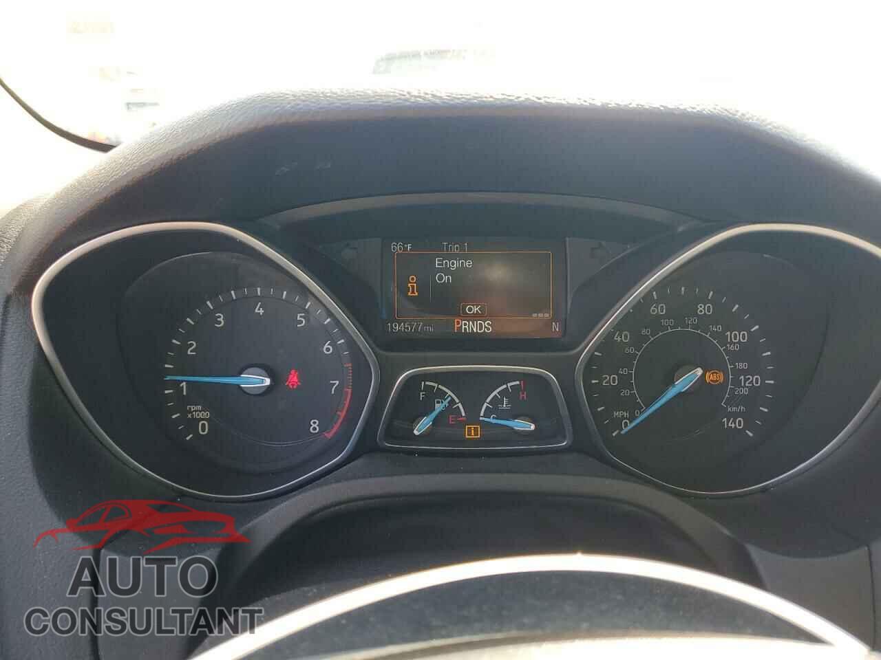 FORD FOCUS 2018 - 1FADP3J21JL294061