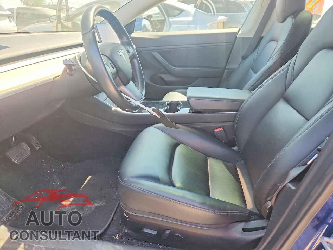 TESLA MODEL 3 2019 - 5YJ3E1EB2KF387718