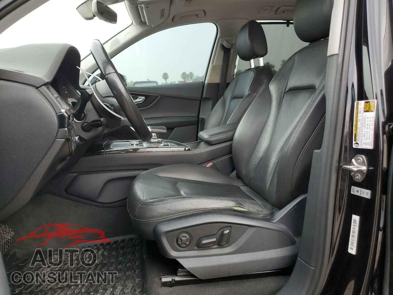 AUDI Q7 2017 - WA1LAAF70HD004357