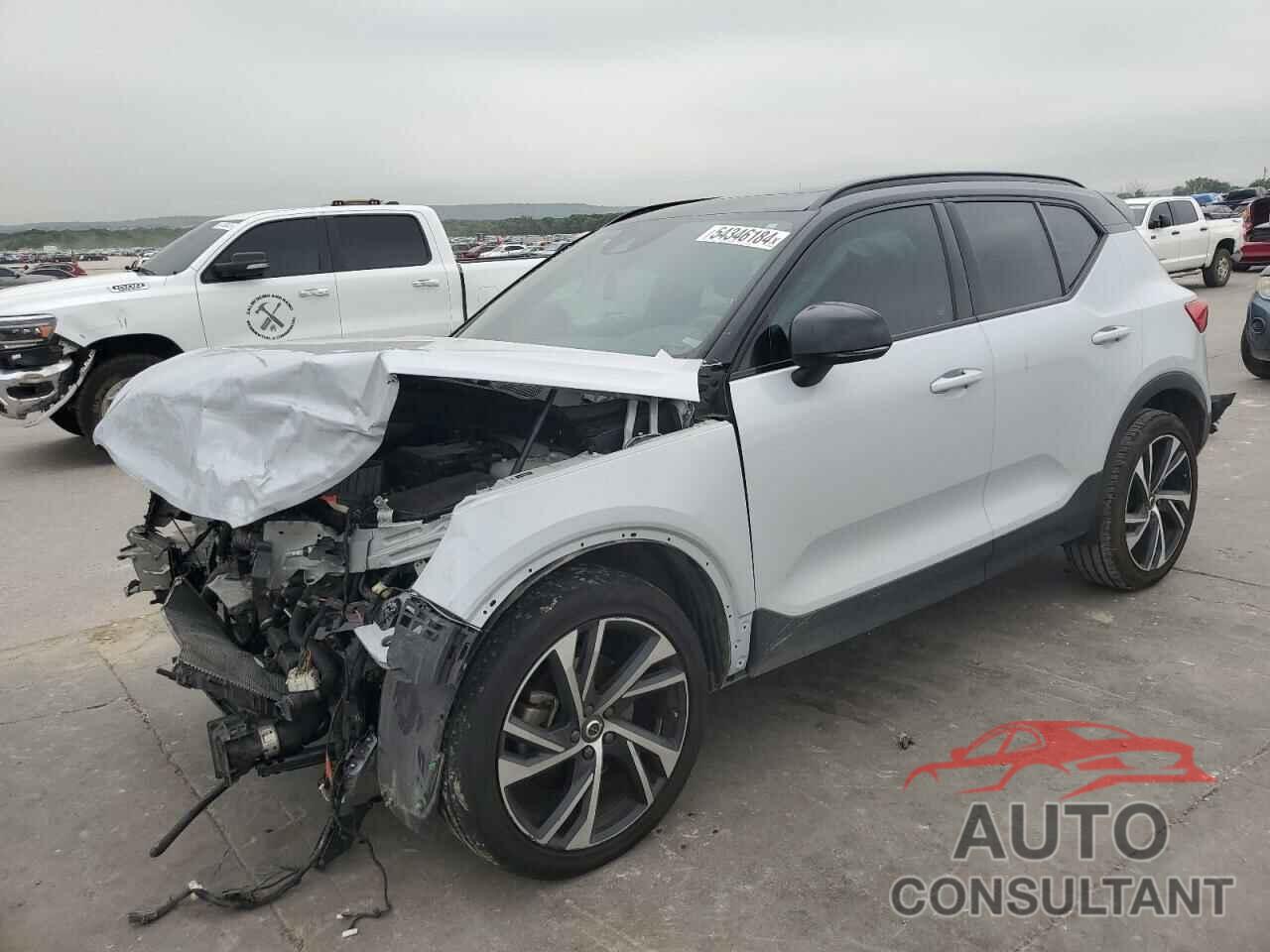 VOLVO XC40 2022 - YV4162UM9N2647887