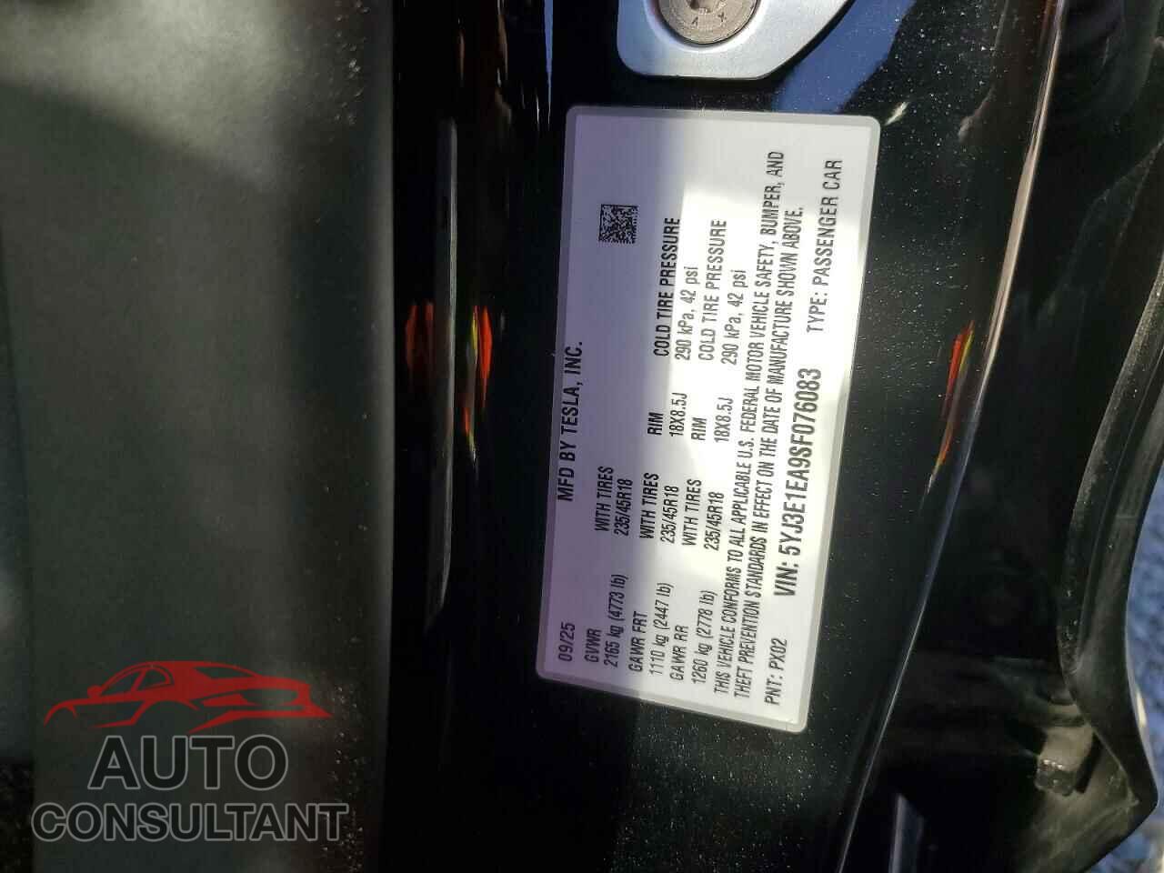 TESLA MODEL 3 2025 - 5YJ3E1EA9SF076083