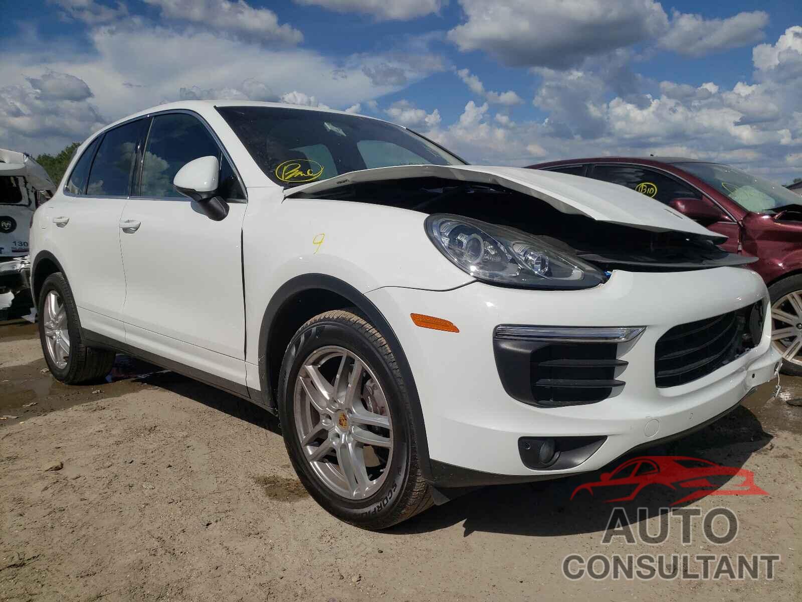 PORSCHE CAYENNE 2016 - WP1AA2A26GKA09571