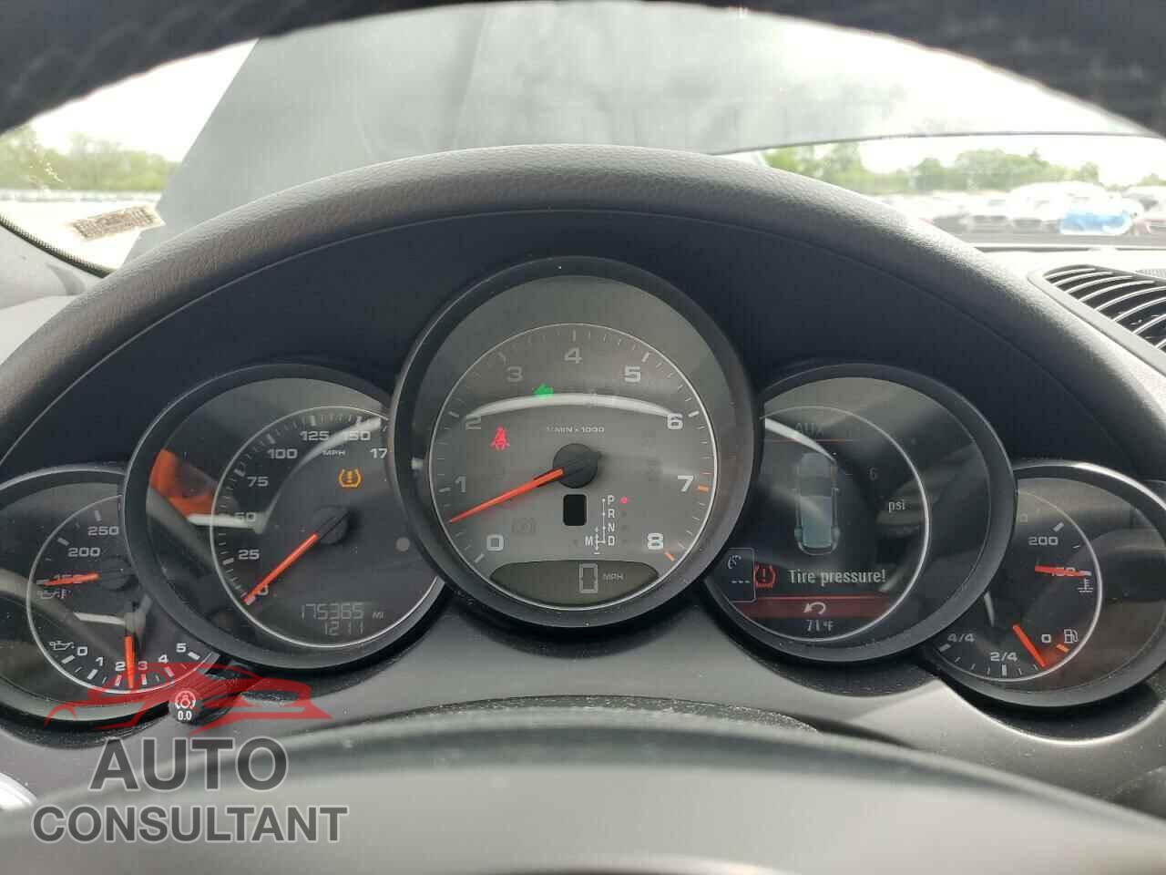 PORSCHE CAYENNE 2011 - WP1AB2A25BLA55960
