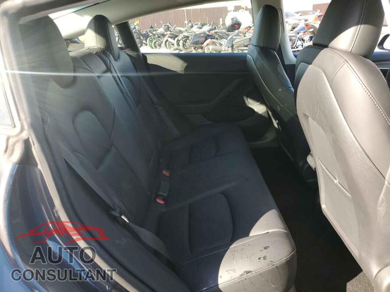 TESLA MODEL 3 2023 - 5YJ3E1EA4PF556782