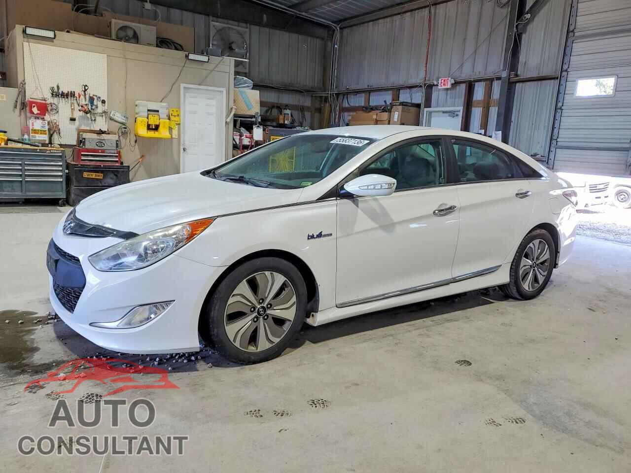 HYUNDAI SONATA 2015 - KMHEC4A49FA131500