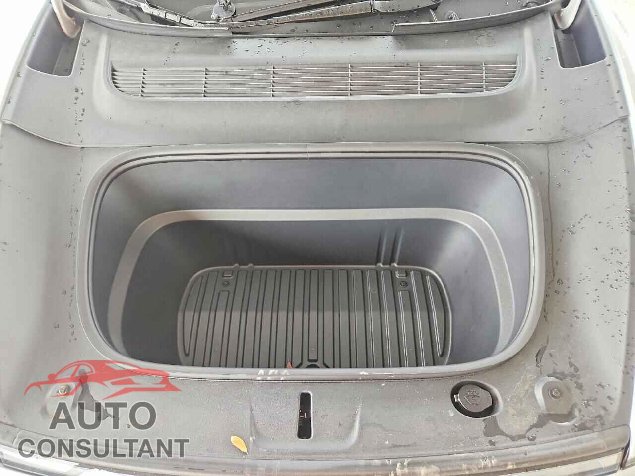 TESLA MODEL Y 2026 - 7SAYGDED2TA459375