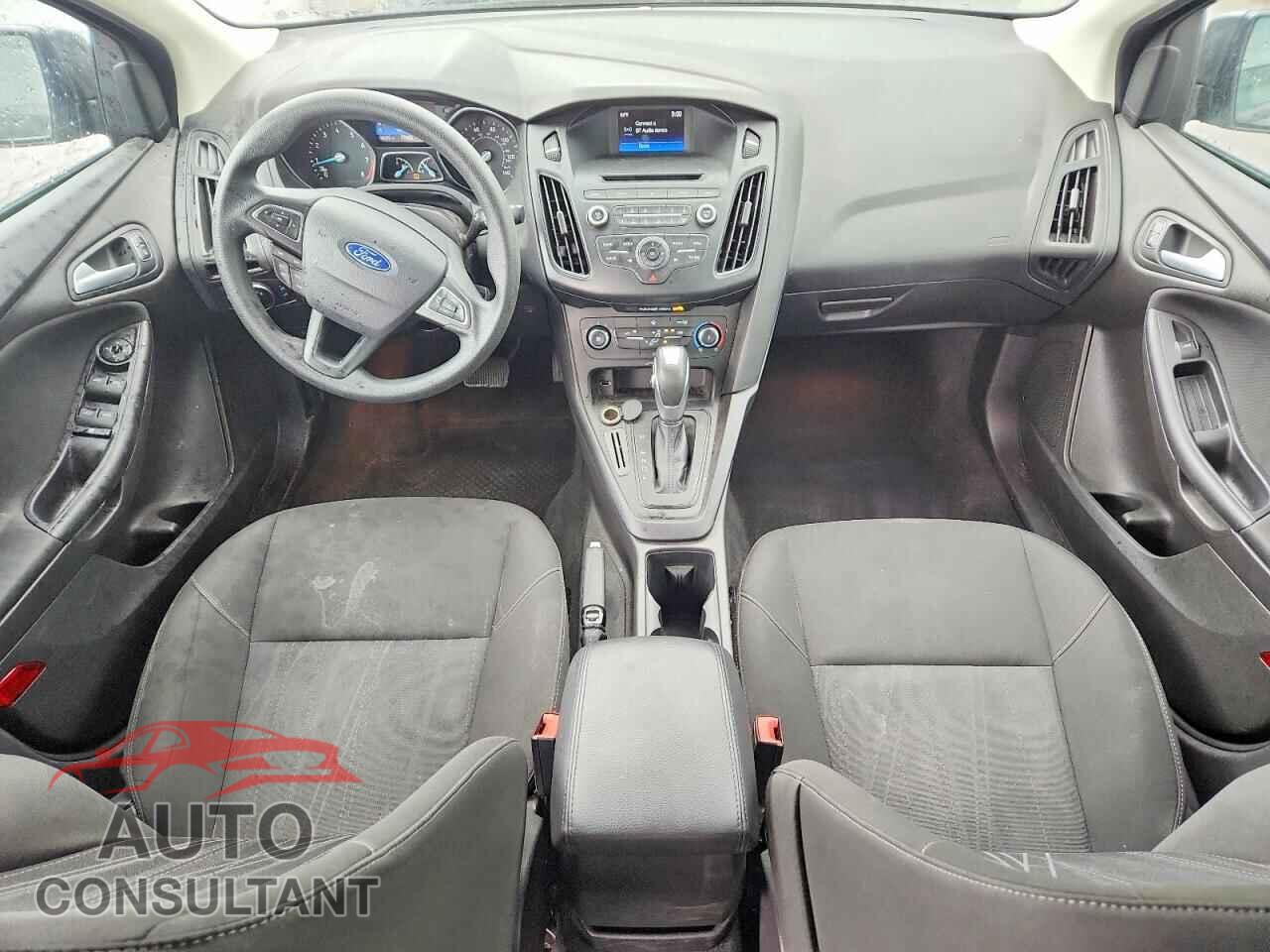 FORD FOCUS 2015 - 1FADP3F20FL318334