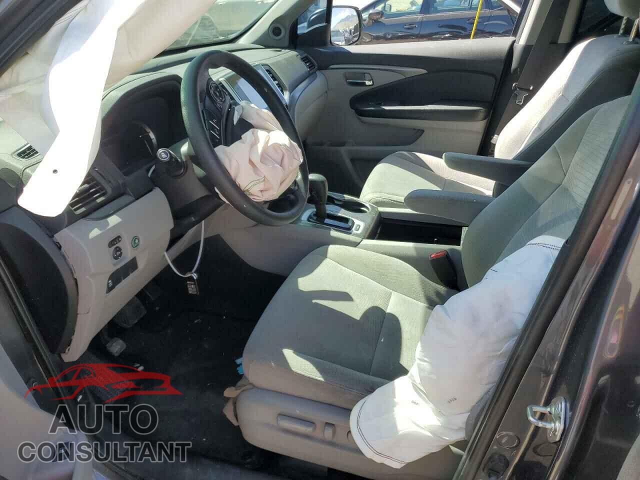 HONDA PILOT 2017 - 5FNYF5H31HB005461