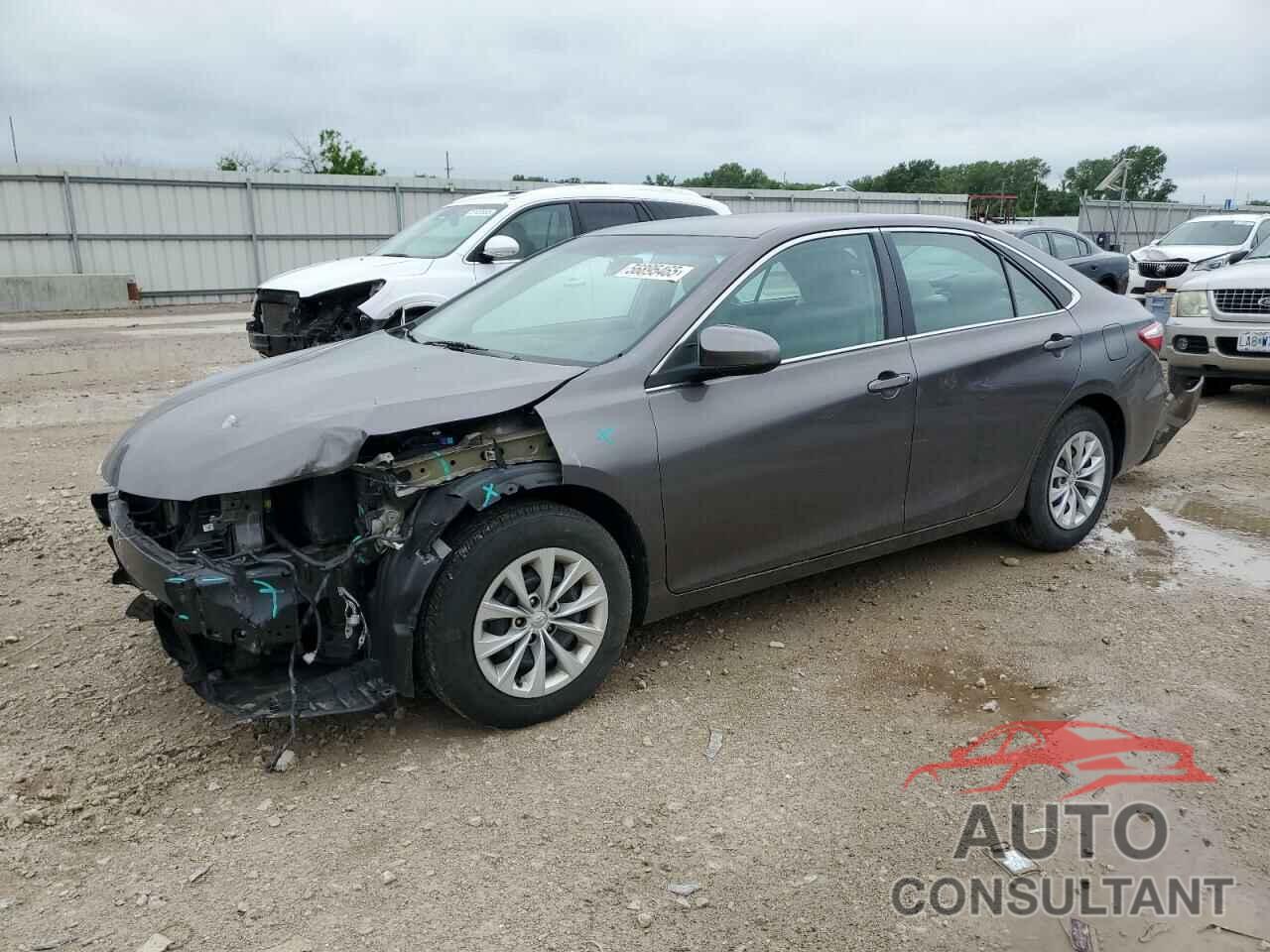 TOYOTA CAMRY 2016 - 4T4BF1FK3GR550576