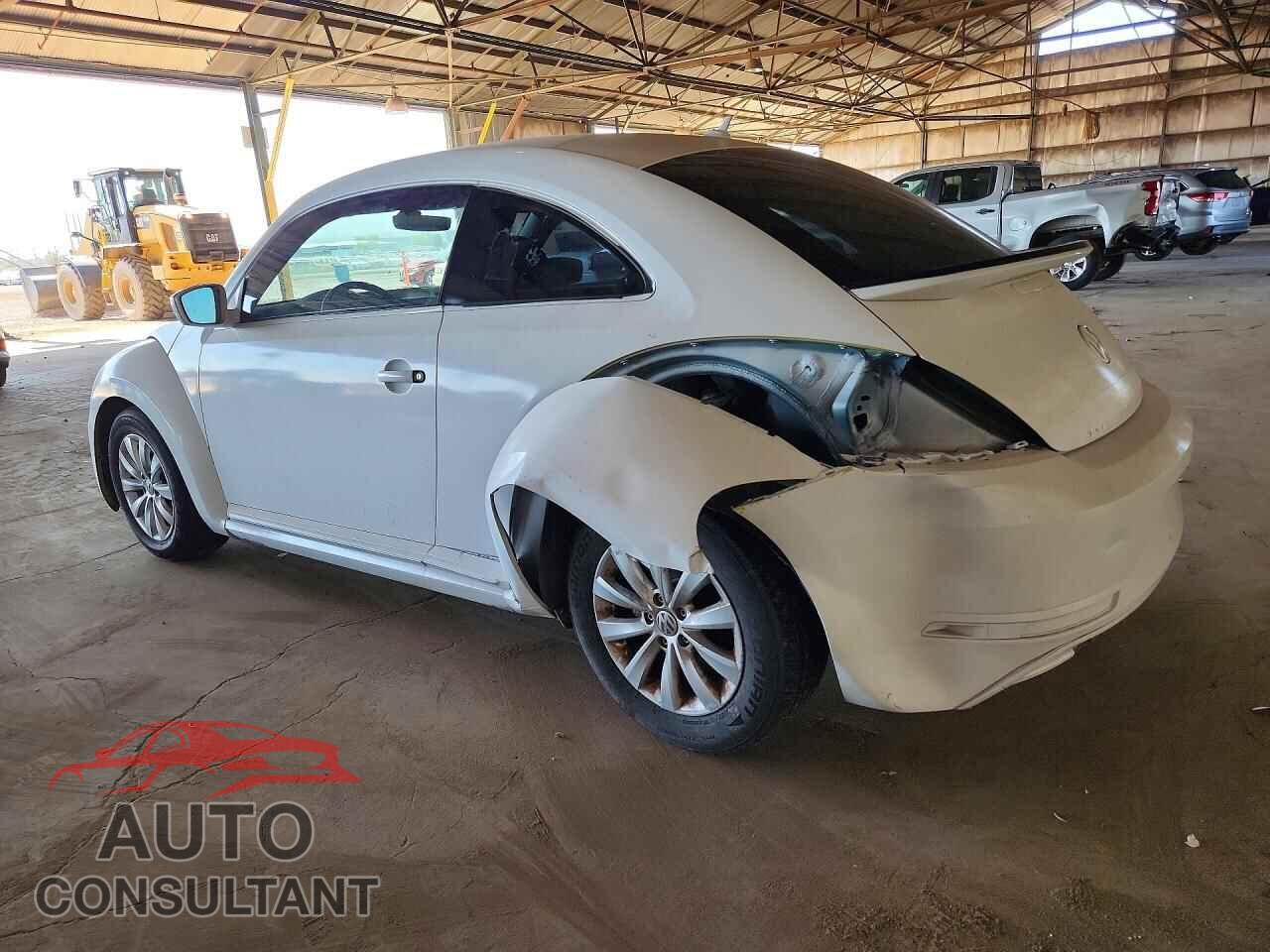 VOLKSWAGEN BEETLE 2017 - 3VWF17AT6HM629745