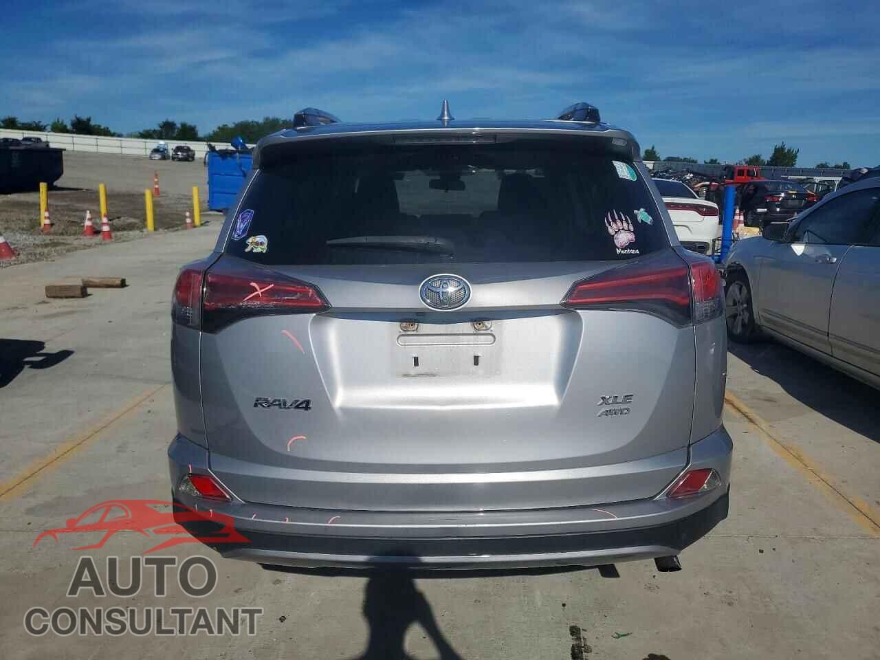 TOYOTA RAV4 2017 - 2T3RFREV2HW550077