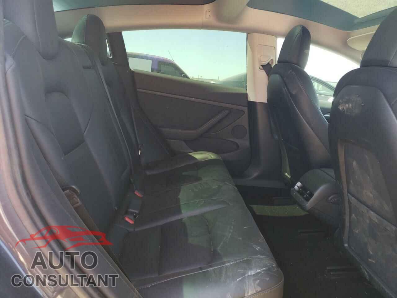 TESLA MODEL 3 2023 - 5YJ3E1EA5PF395567