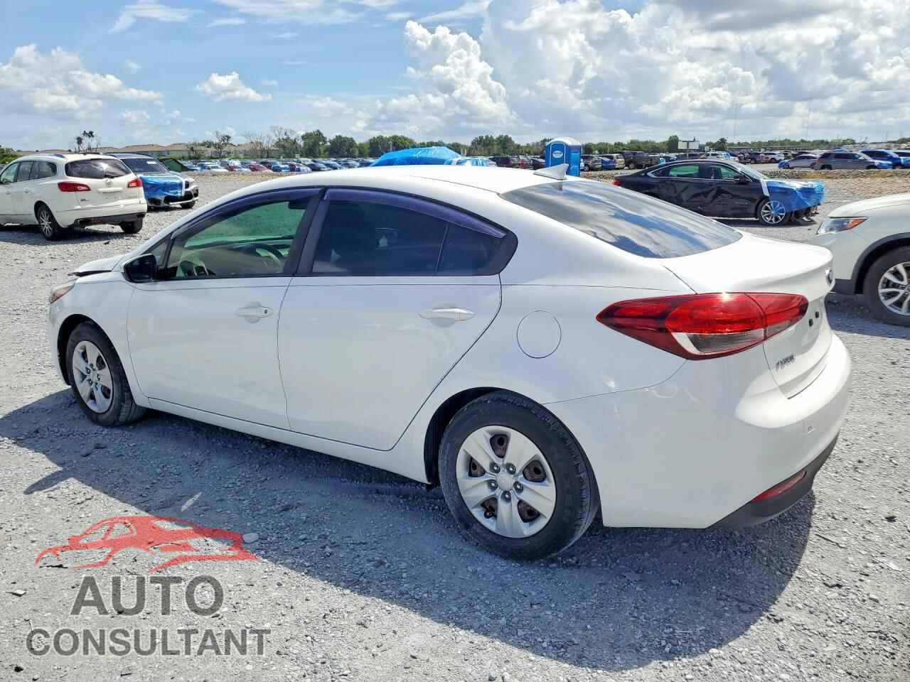 KIA FORTE 2018 - 3KPFL4A7XJE242579
