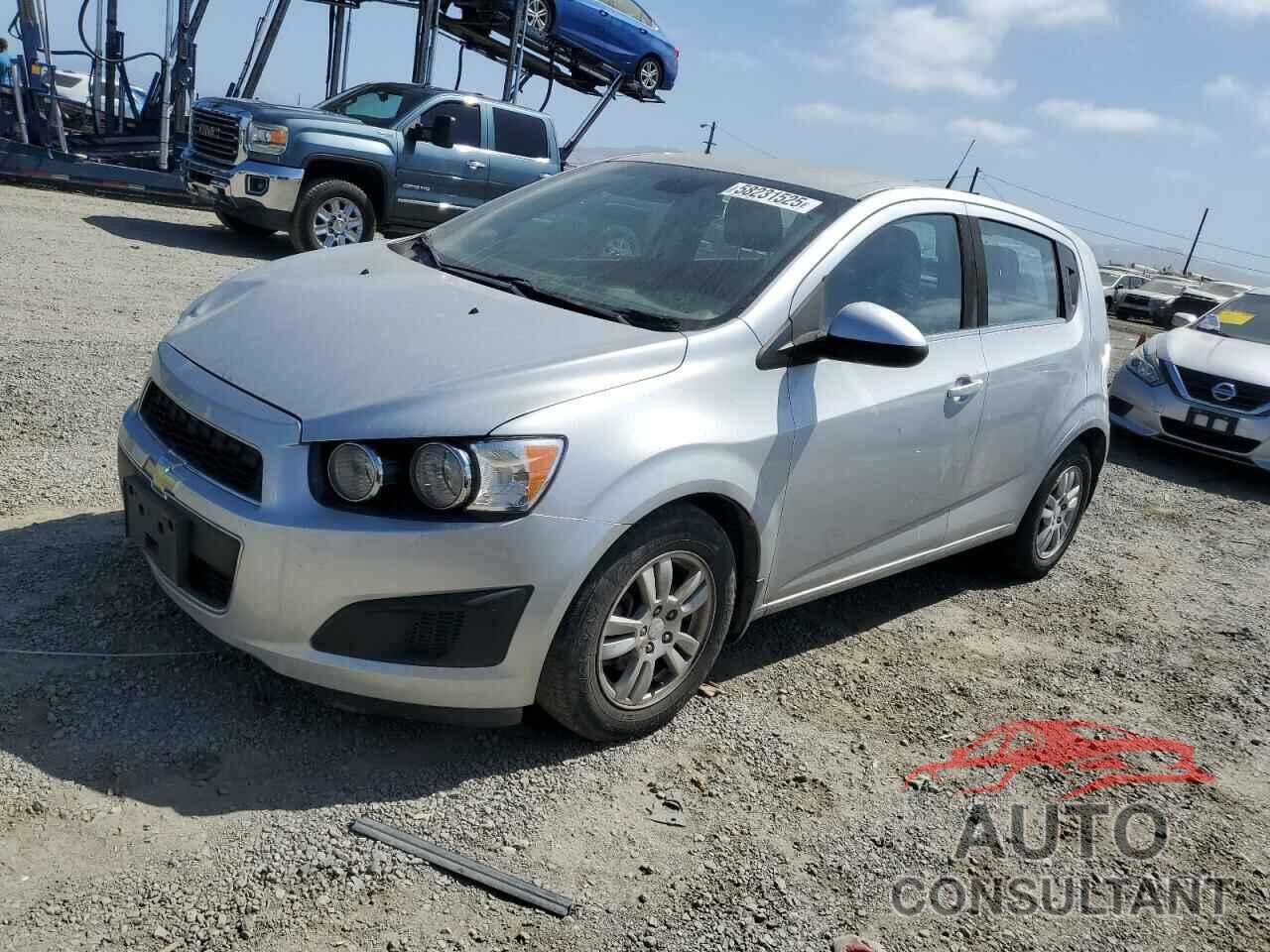 CHEVROLET SONIC 2013 - 1G1JC6SB3D4141990