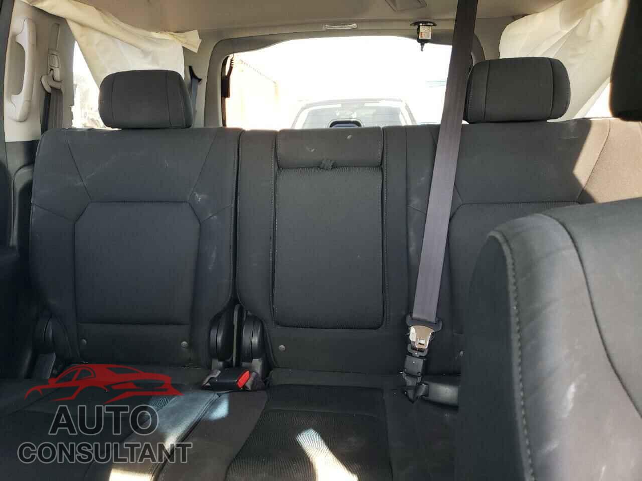 HONDA PILOT 2011 - 5FNYF3H21BB043601