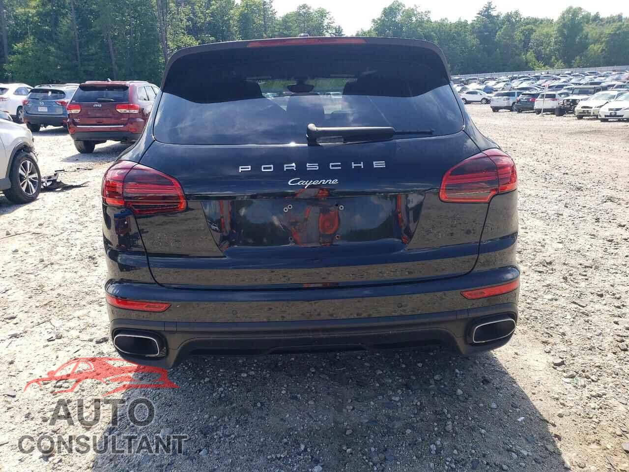 PORSCHE CAYENNE 2018 - WP1AA2A28JKA02435