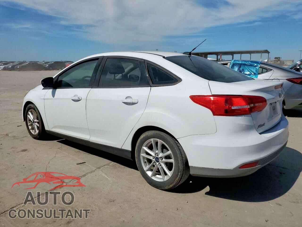 FORD FOCUS 2015 - 1FADP3F26FL243784