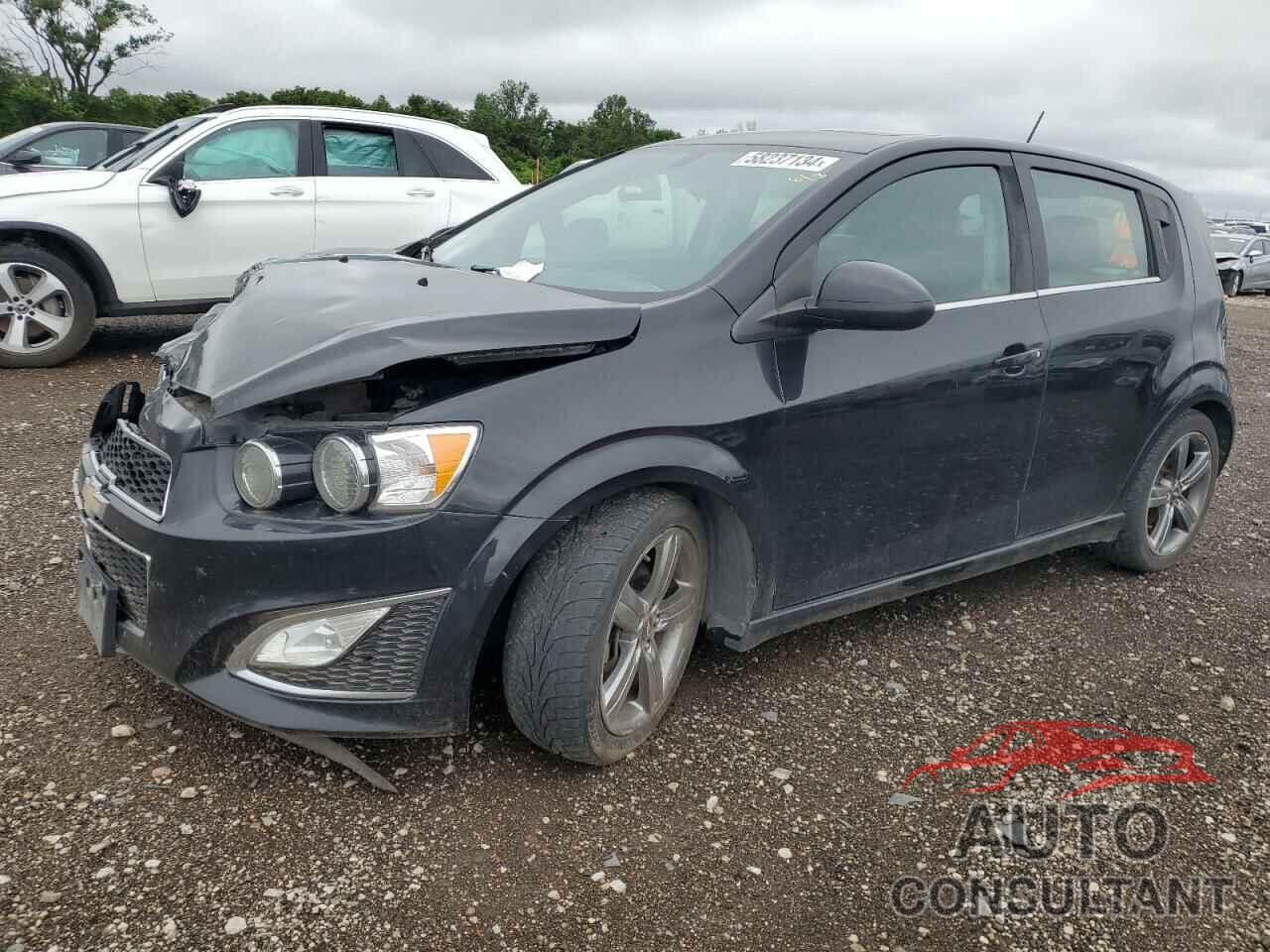 CHEVROLET SONIC 2016 - 1G1JG6SB9G4108548