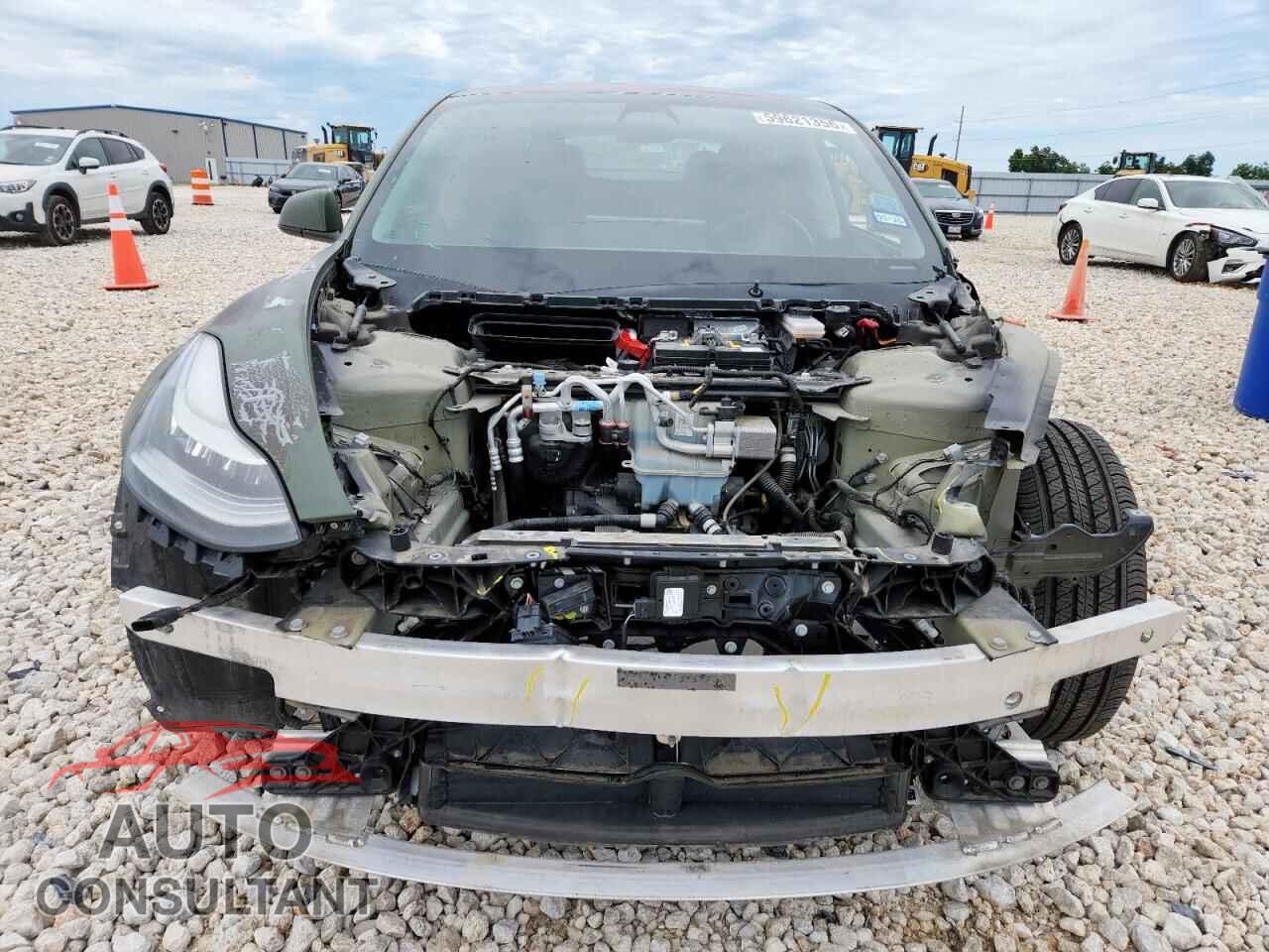 TESLA MODEL 3 2018 - 5YJ3E1EB0JF120897
