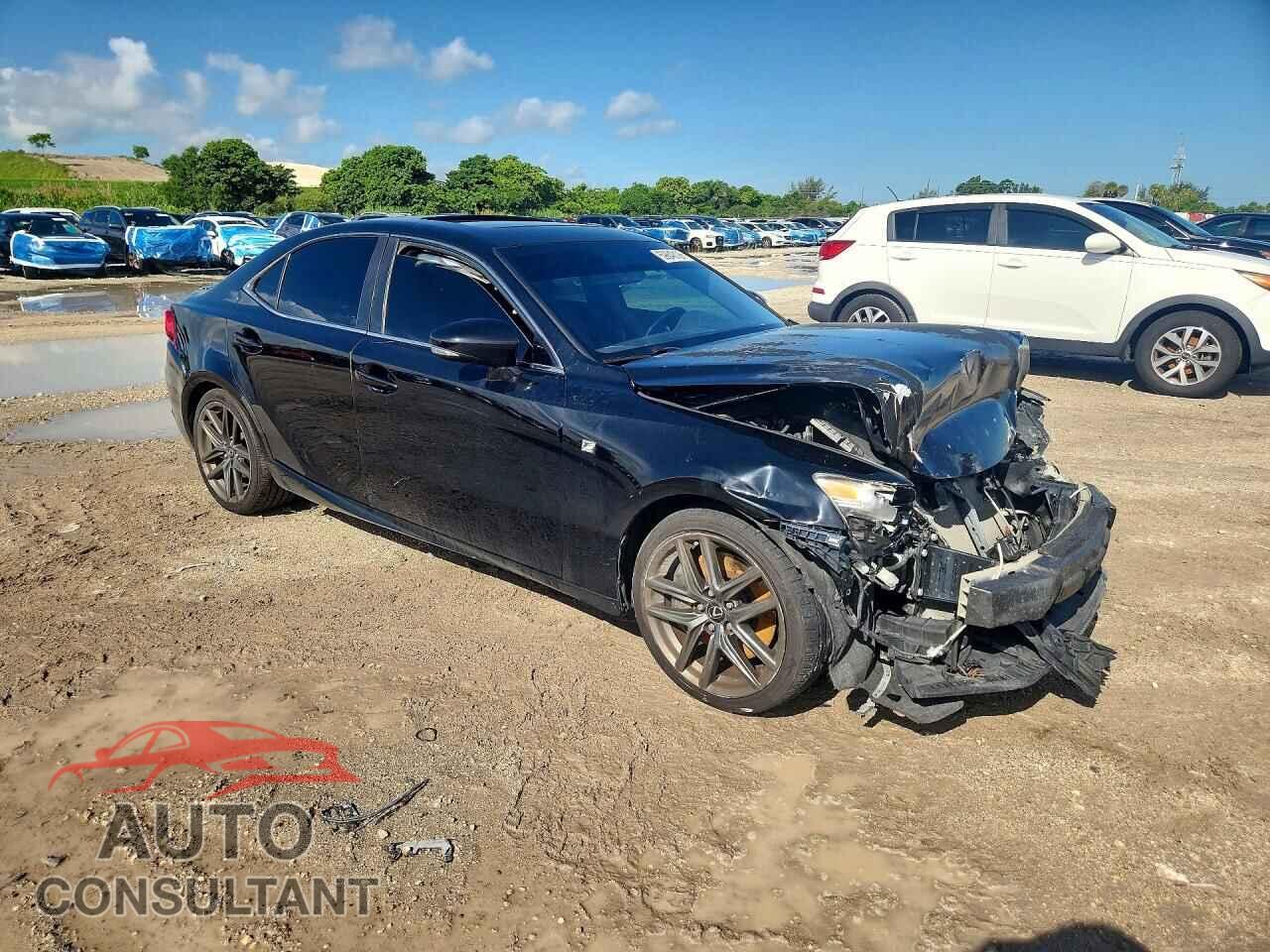 LEXUS IS 2014 - JTHBE1D28E5013082