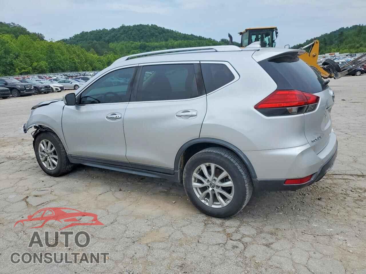 NISSAN ROGUE 2017 - KNMAT2MV1HP525150