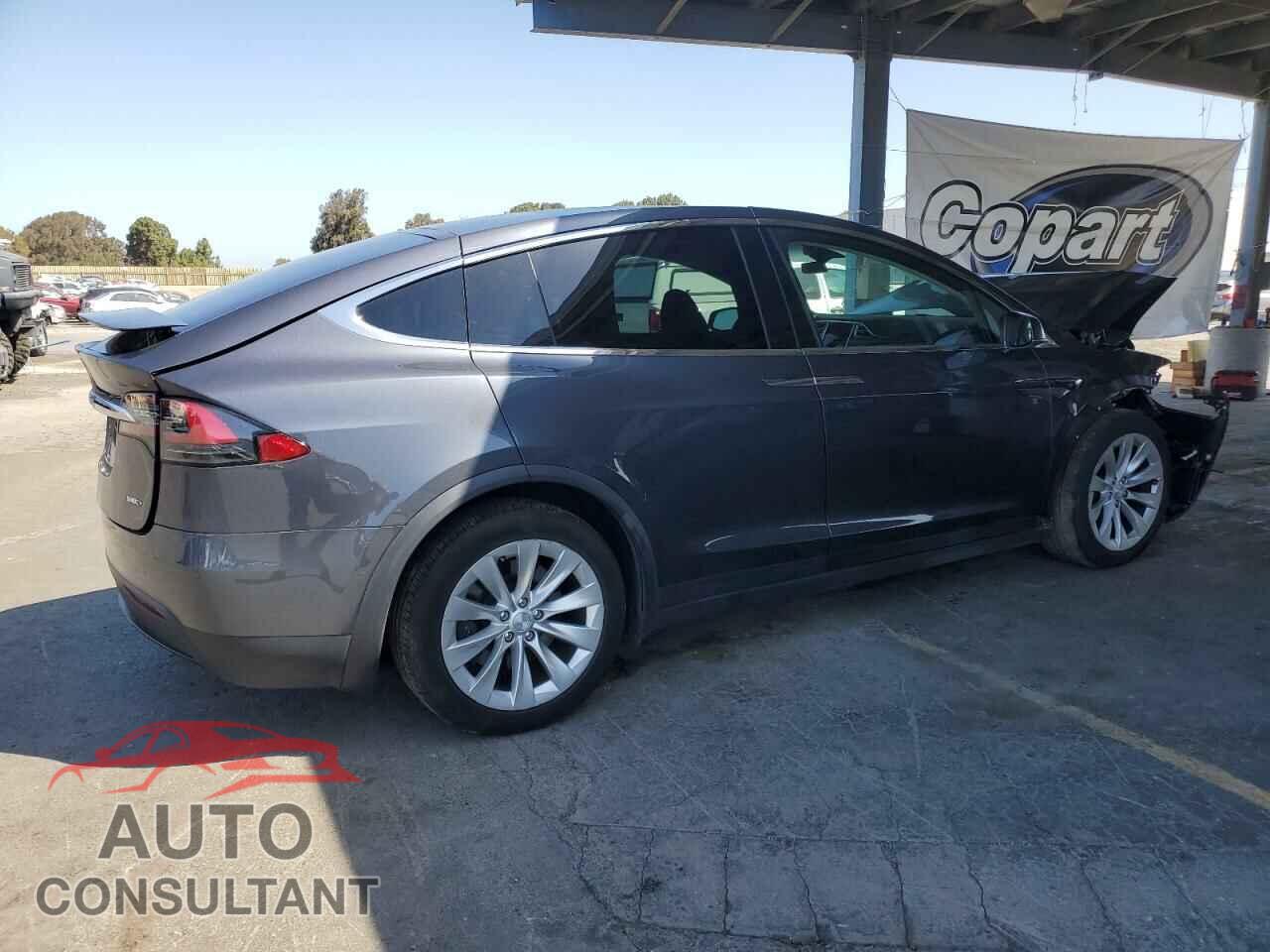 TESLA MODEL X 2017 - 5YJXCBE23HF077261