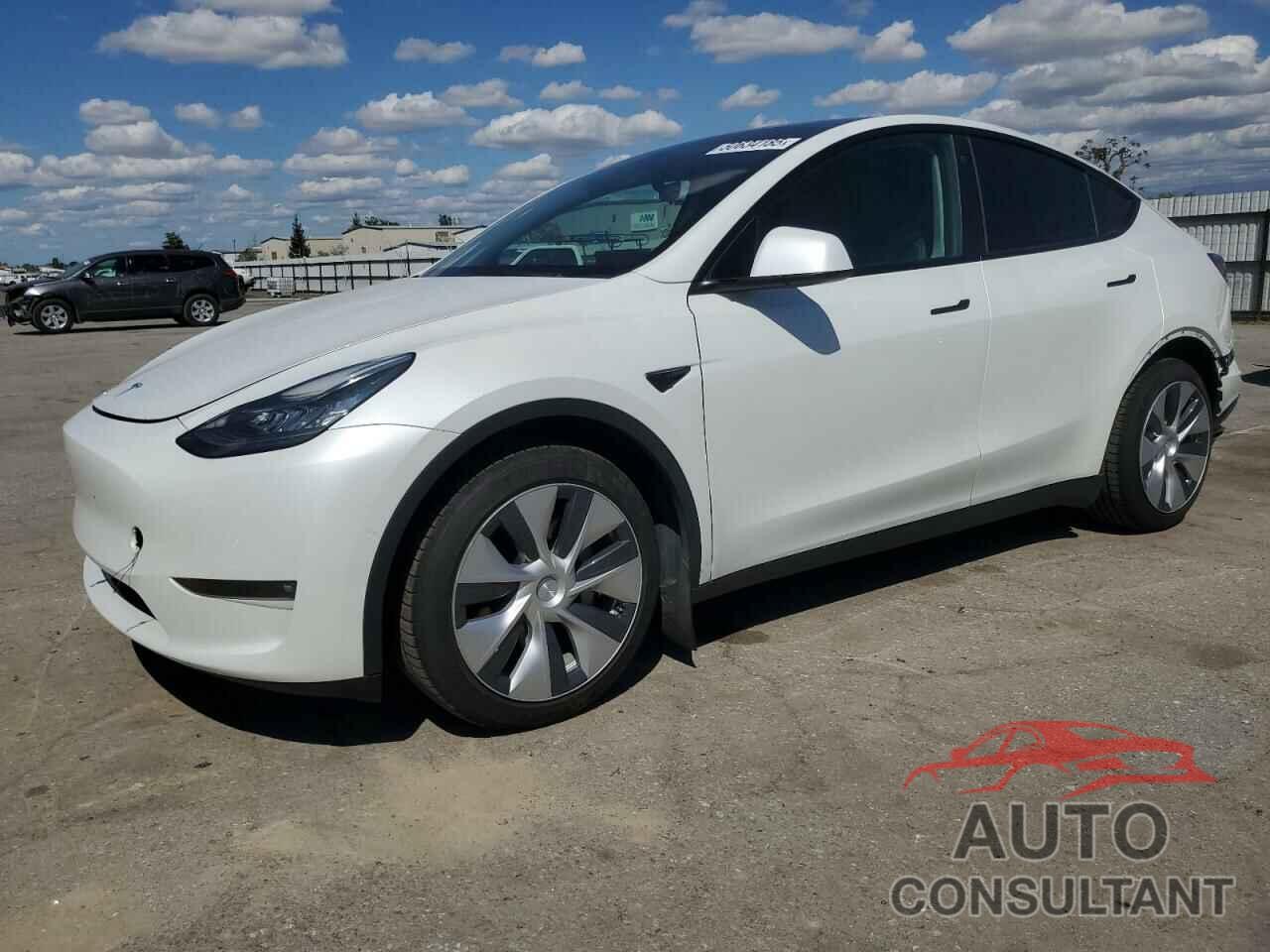 TESLA MODEL Y 2021 - 5YJYGAEE4MF267156
