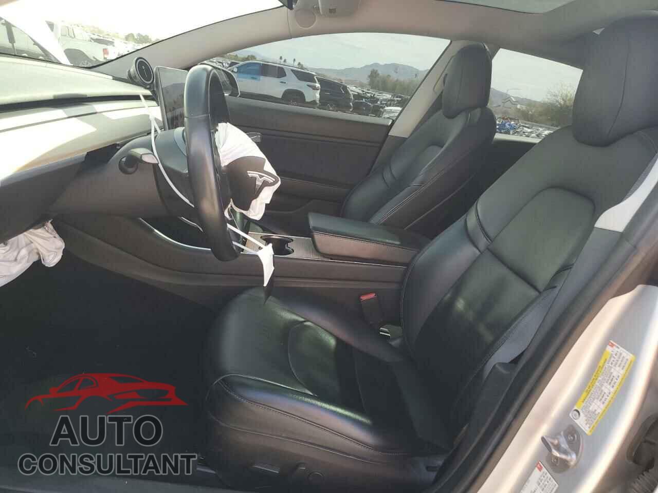TESLA MODEL 3 2018 - 5YJ3E1EA2JF015351