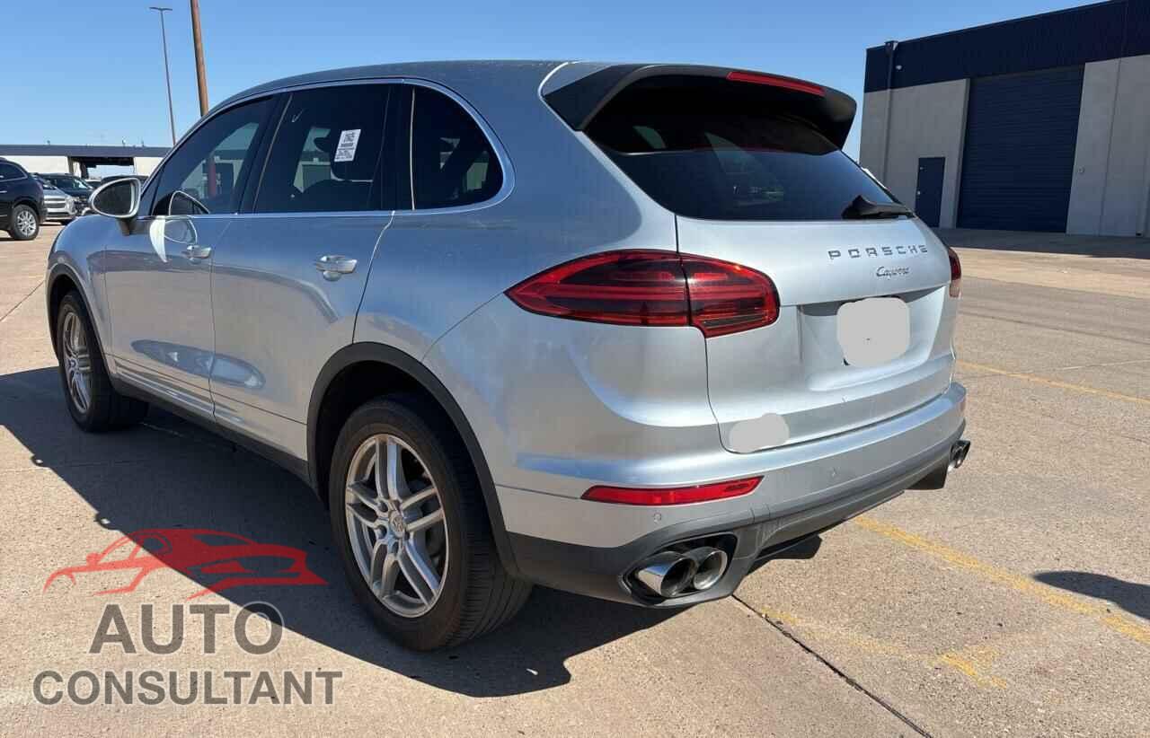PORSCHE CAYENNE 2016 - WP1AA2A27GLA08326