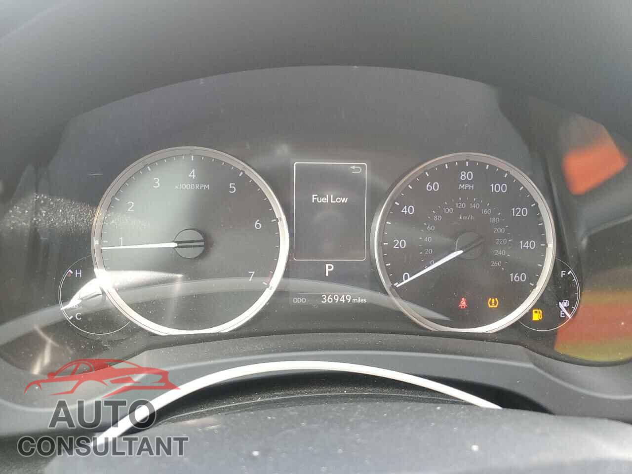LEXUS IS 2019 - JTHC81D26K5036545