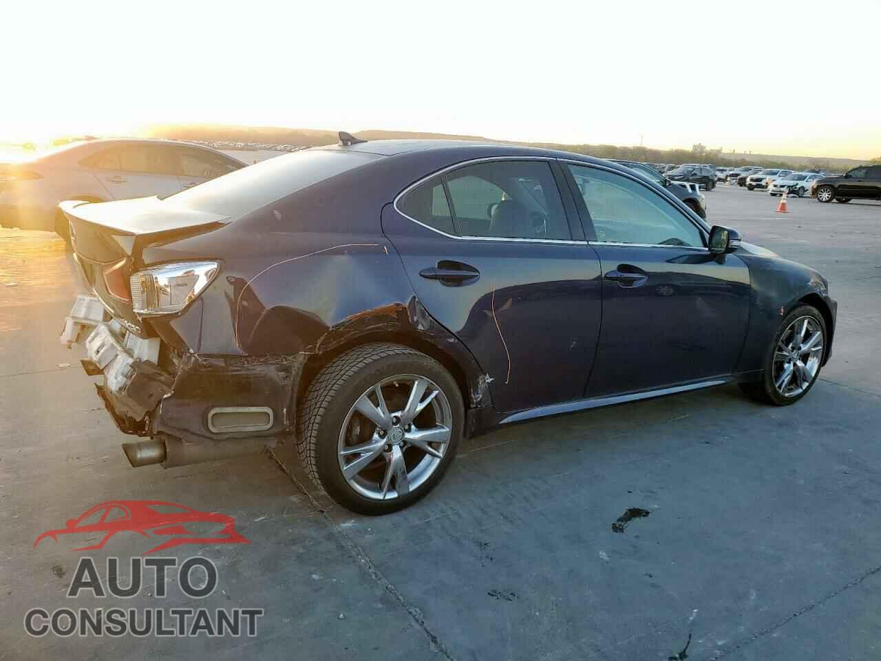 LEXUS IS 2011 - JTHBF5C28B5129870